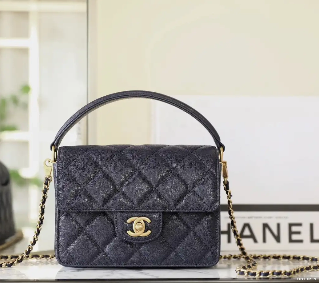 FLAP WITH MEDIUM BAG HANDLE TOP CHANEL 0610